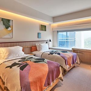 City Signature Twin Room